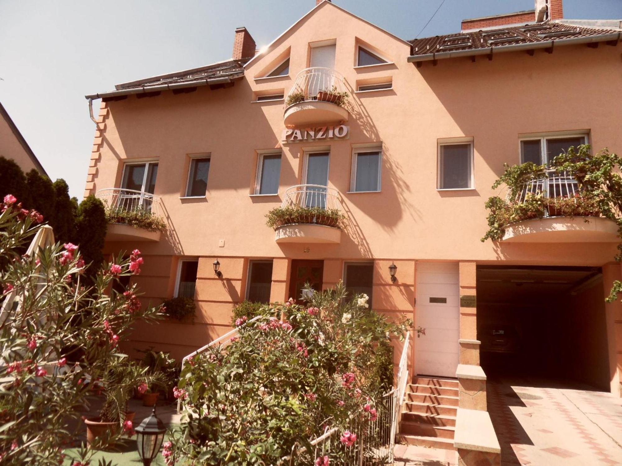 Bed and Breakfast Kalman Panzio Segedín Exteriér fotografie