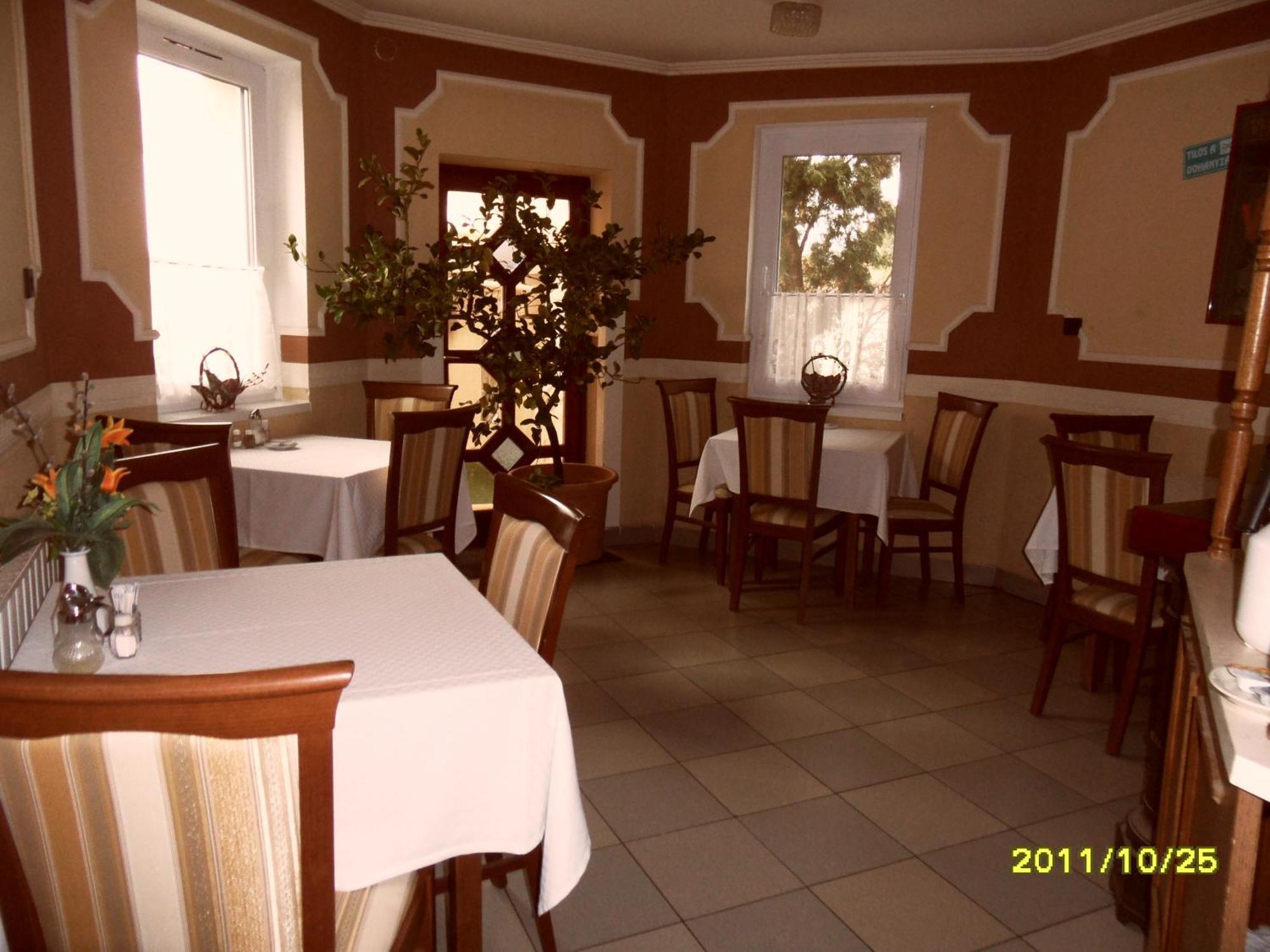 Bed and Breakfast Kalman Panzio Segedín Exteriér fotografie