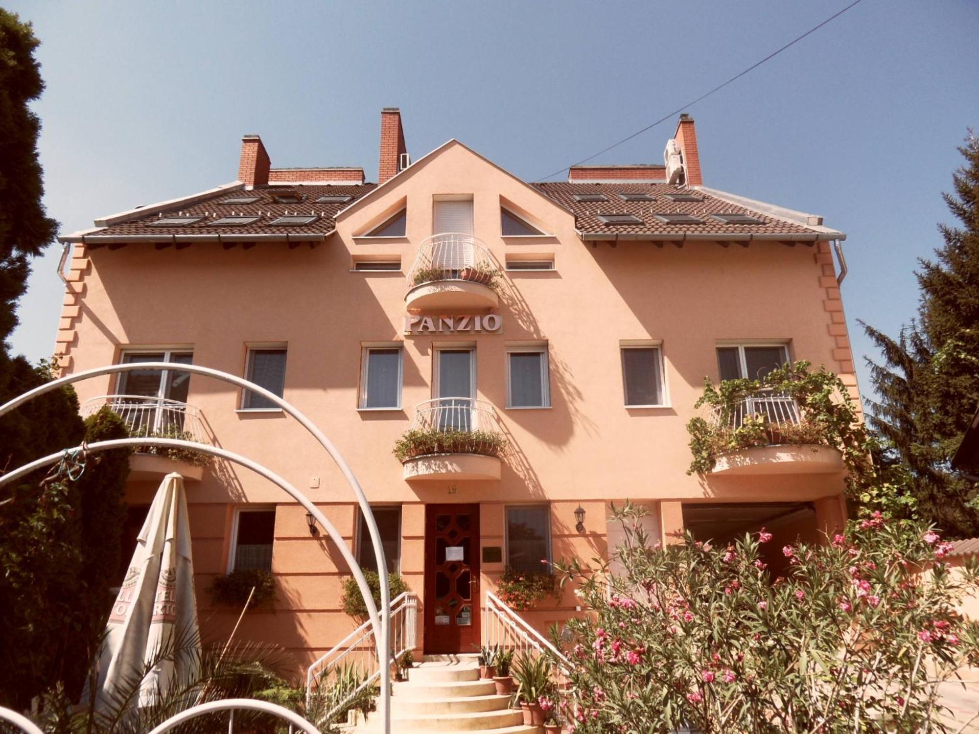 Bed and Breakfast Kalman Panzio Segedín Exteriér fotografie