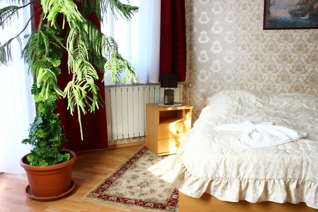 Bed and Breakfast Kalman Panzio Segedín Exteriér fotografie