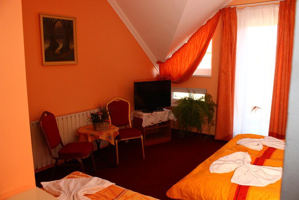 Bed and Breakfast Kalman Panzio Segedín Exteriér fotografie