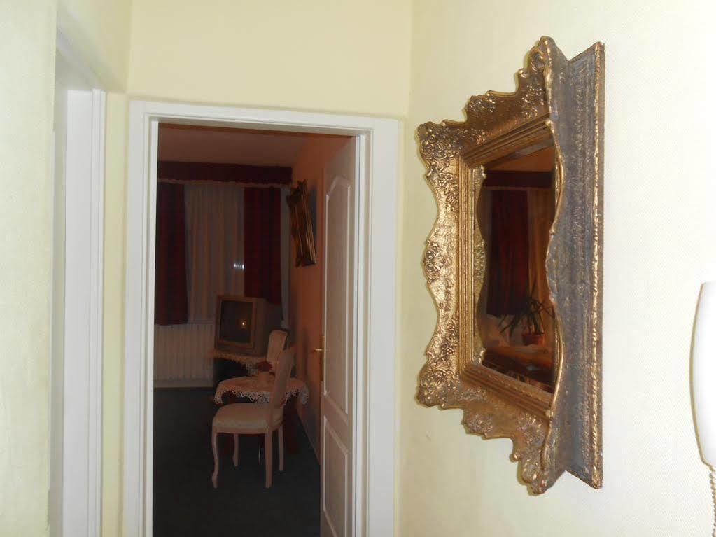 Bed and Breakfast Kalman Panzio Segedín Exteriér fotografie