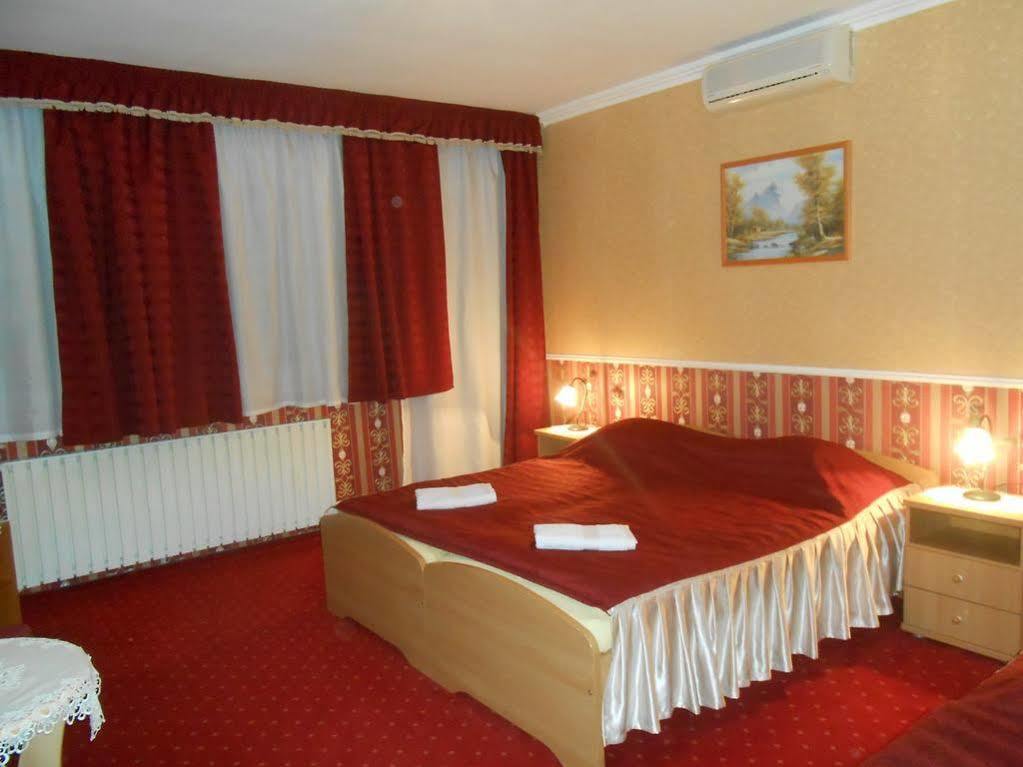 Bed and Breakfast Kalman Panzio Segedín Exteriér fotografie