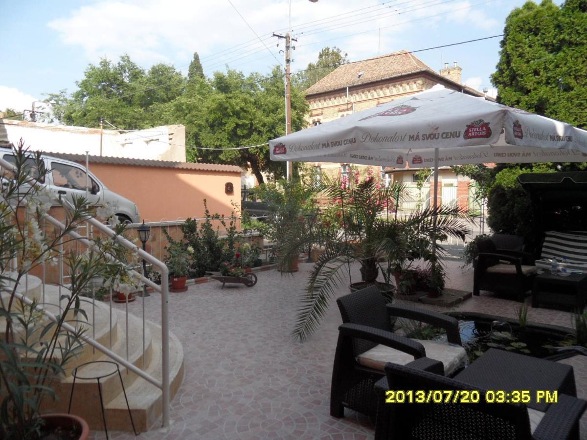 Bed and Breakfast Kalman Panzio Segedín Exteriér fotografie